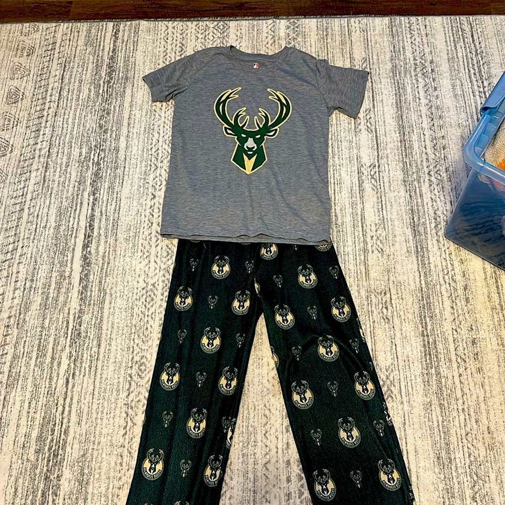 Boys Milwaukee Bucks pajamas